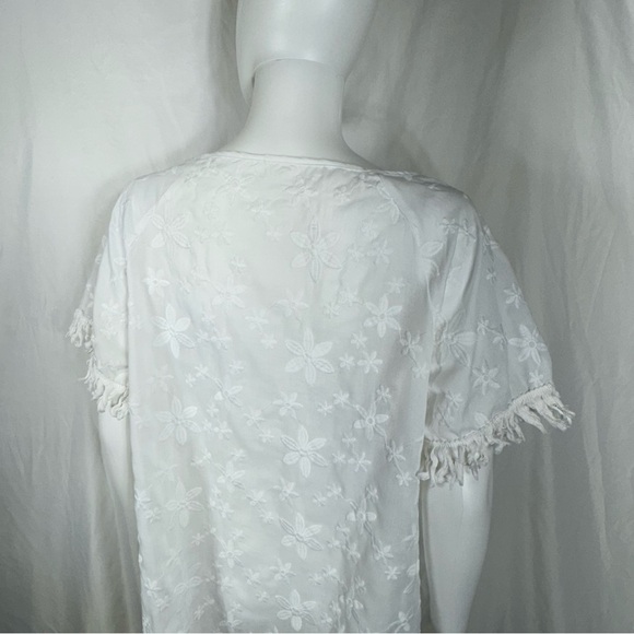 Women’s White Embroidered Floral Fringe Edge Tunic Dress - Picture 5 of 6